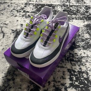 Nike sb Nyjah free 2 wild berry size 9m